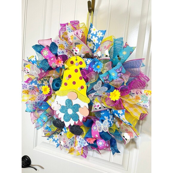 Handmade Spring/ Summer Daisy Butterfly Gnome Prelit Ribbon Wreath 22 in LED W2 - Picture 2 of 10